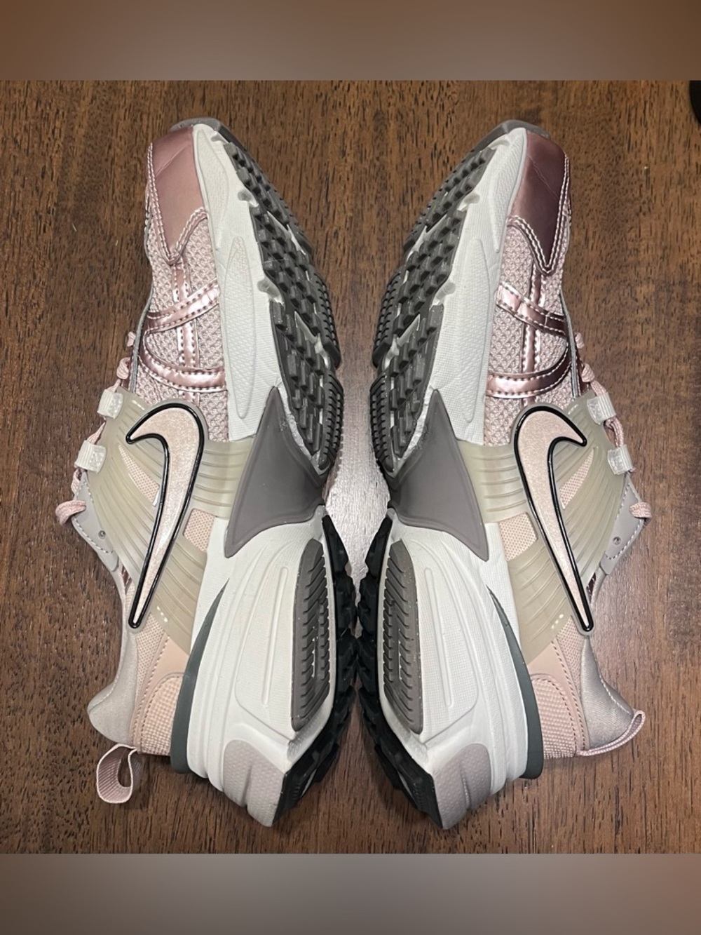 Nike V2K Run Women's Shoes with Reflective Accents, Particle Beige, Sz 9 - Picture 4 of 8